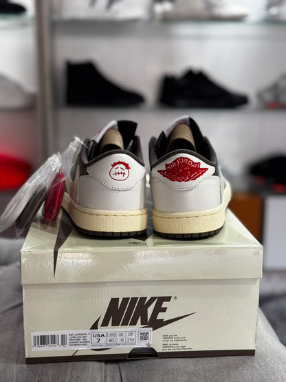 Travis Scott Mocha Reverse
